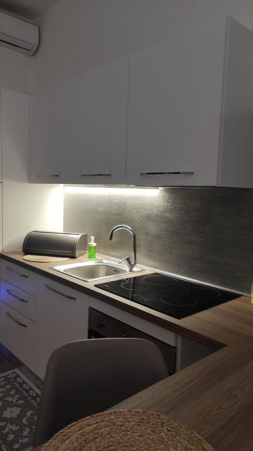 Marina Apartments Катандзаро Екстериор снимка