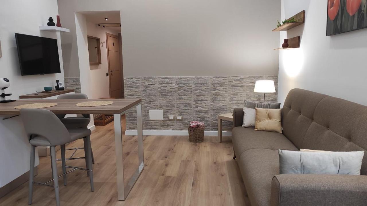 Marina Apartments Катандзаро Екстериор снимка